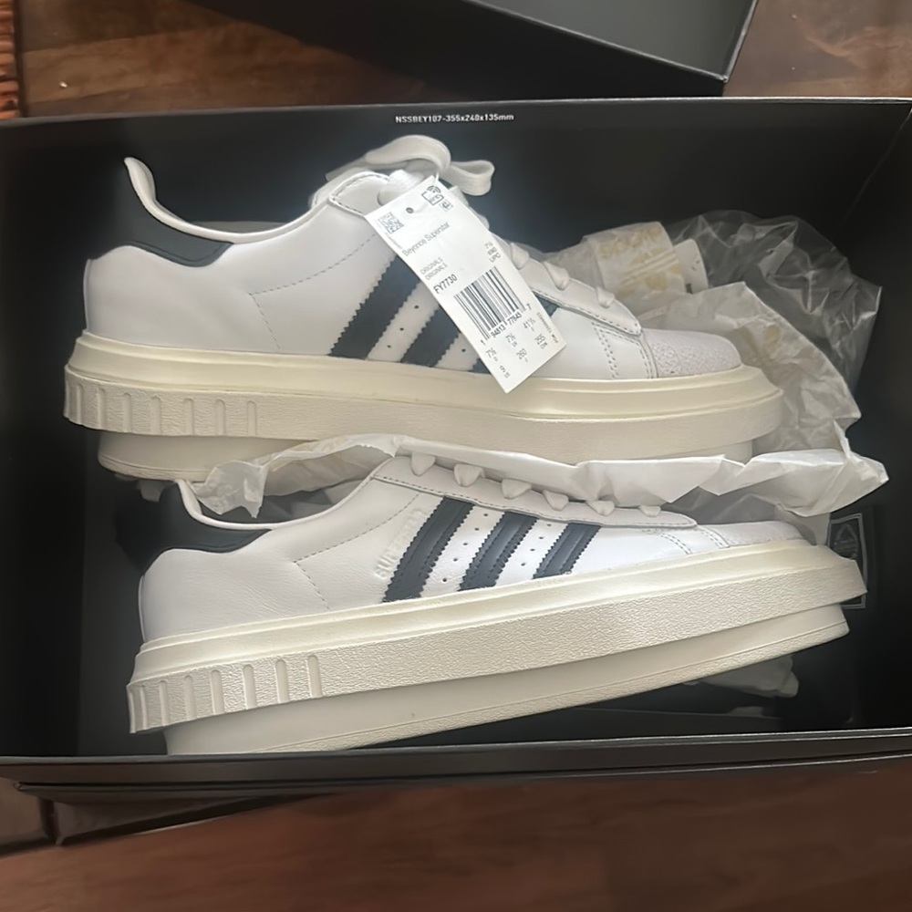 Adidas. Authentic Beyoncé superstar sneakers!!!!